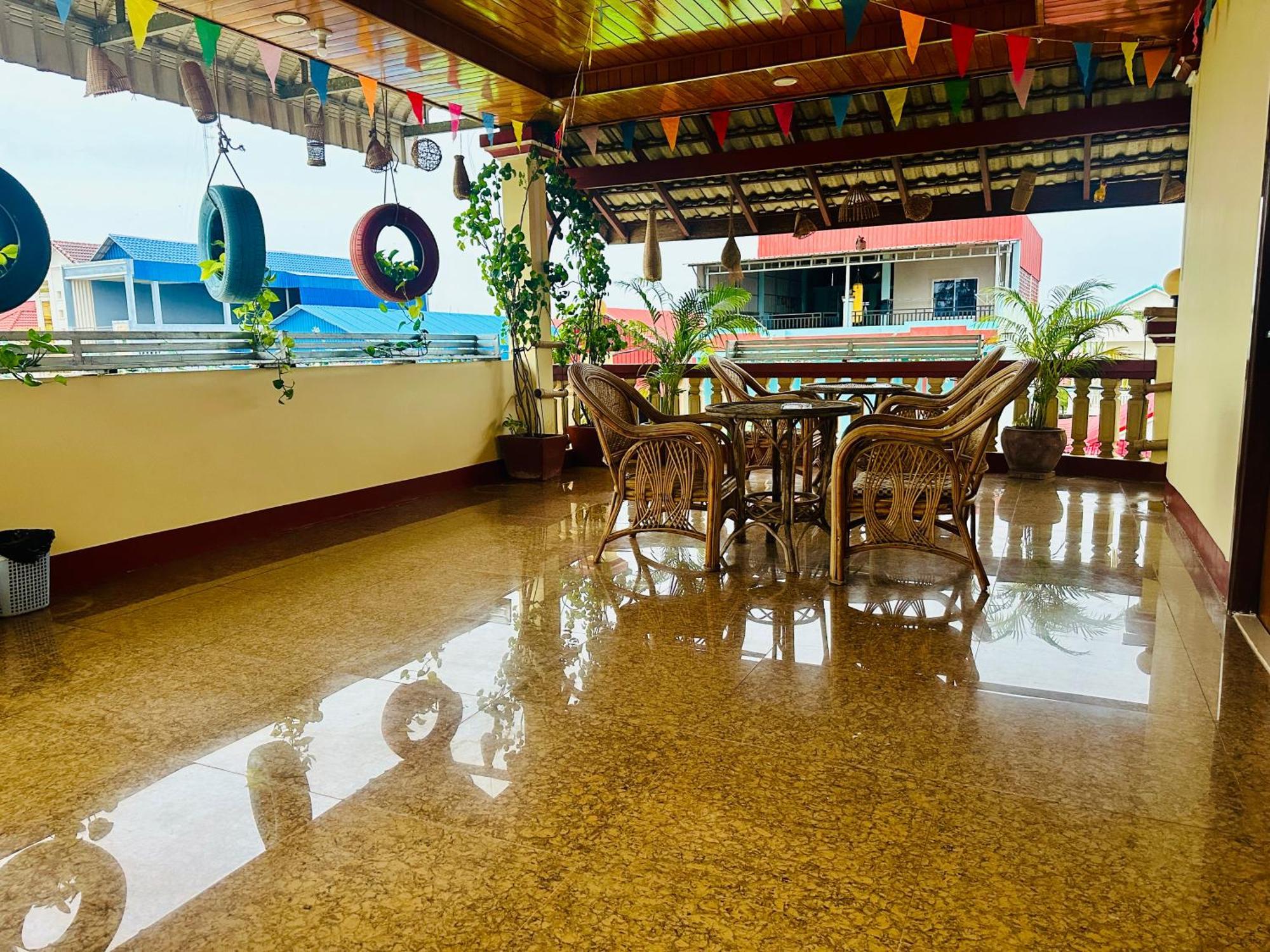 Savet Hostel Stoeng Treng Exterior photo